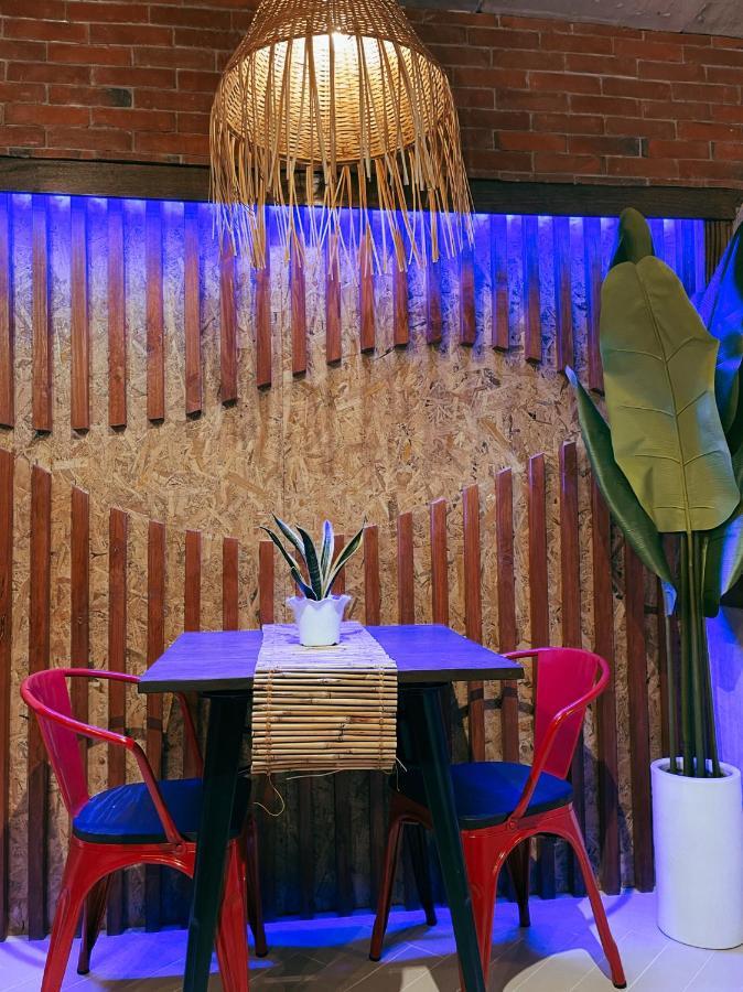Blue Tulip - 4Mins From Mactan Airport Hotel Lapu-Lapu City Exterior photo