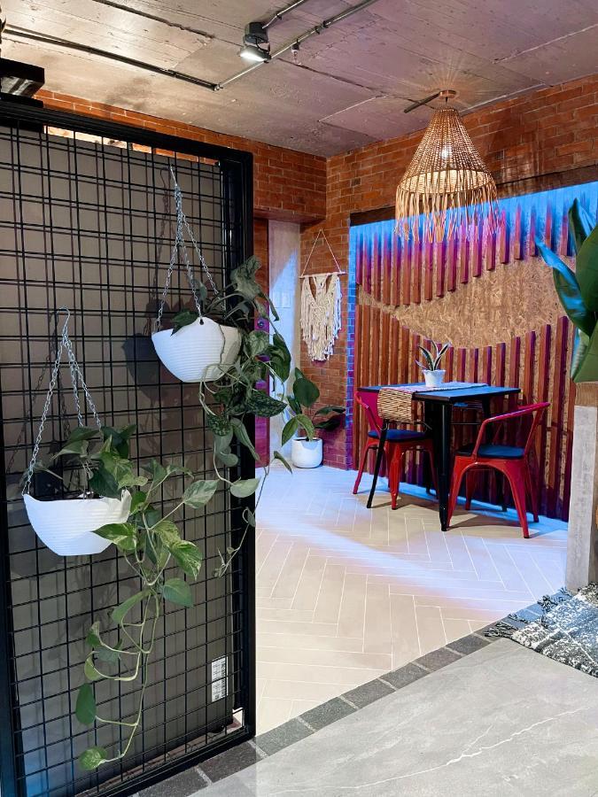 Blue Tulip - 4Mins From Mactan Airport Hotel Lapu-Lapu City Exterior photo